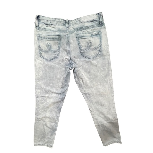 Seven7 5-Pocket Acid Washed Ankle Cropped Jeans Leggings Women’s Size 29. - Picture 4 of 9